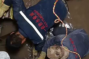 南京电梯井堵漏施工视频